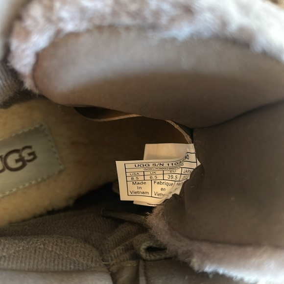 New! UGG Valory Waterproof Faux Fur Leather Wedge Boots Size 8.5 - Picture 9 of 10